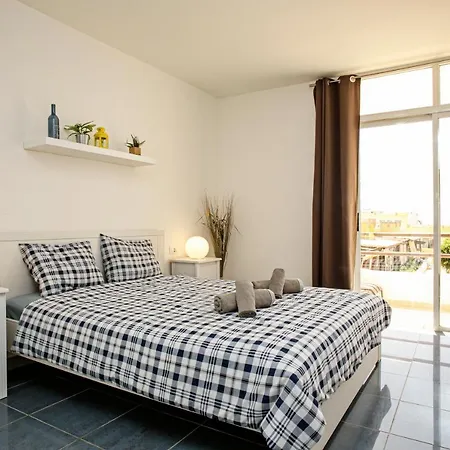 Апартаменты Cozy 1 Bedroom Flat With Pool In Playa Paraiso, Marina Palace 425